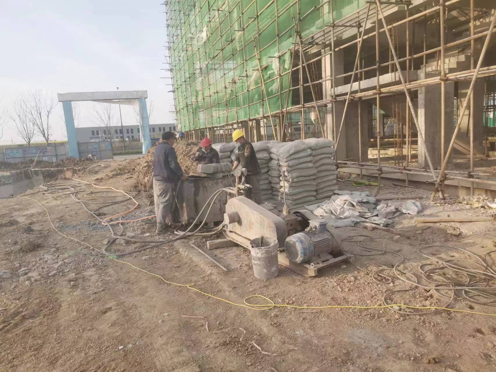 金平别墅下沉注浆